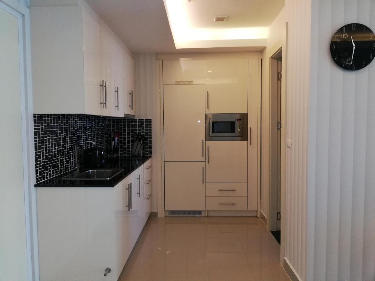 Cosy Beach View Apartments Pattaya Exterior foto