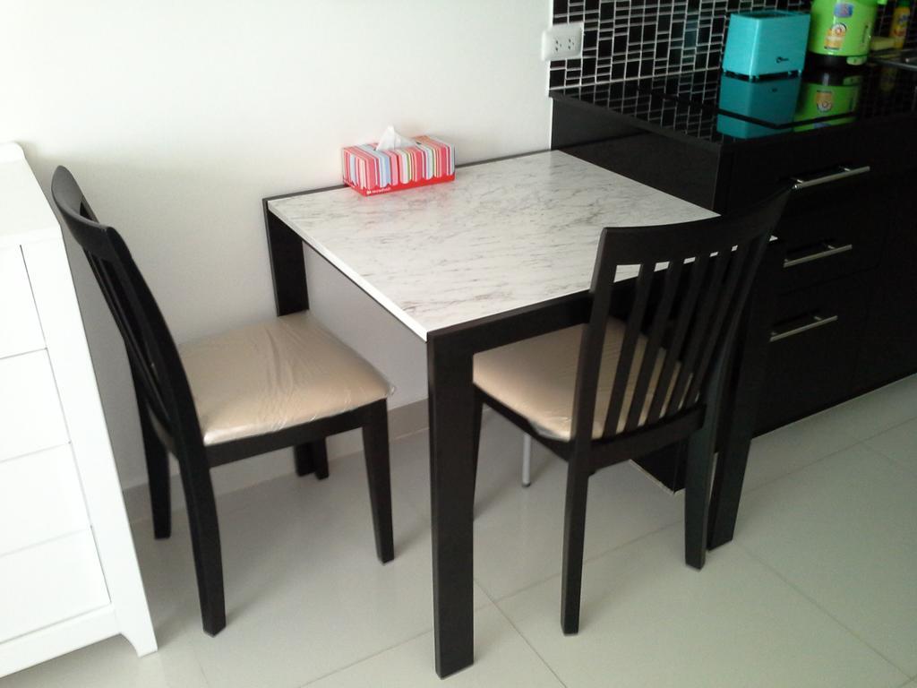Cosy Beach View Apartments Pattaya Exterior foto