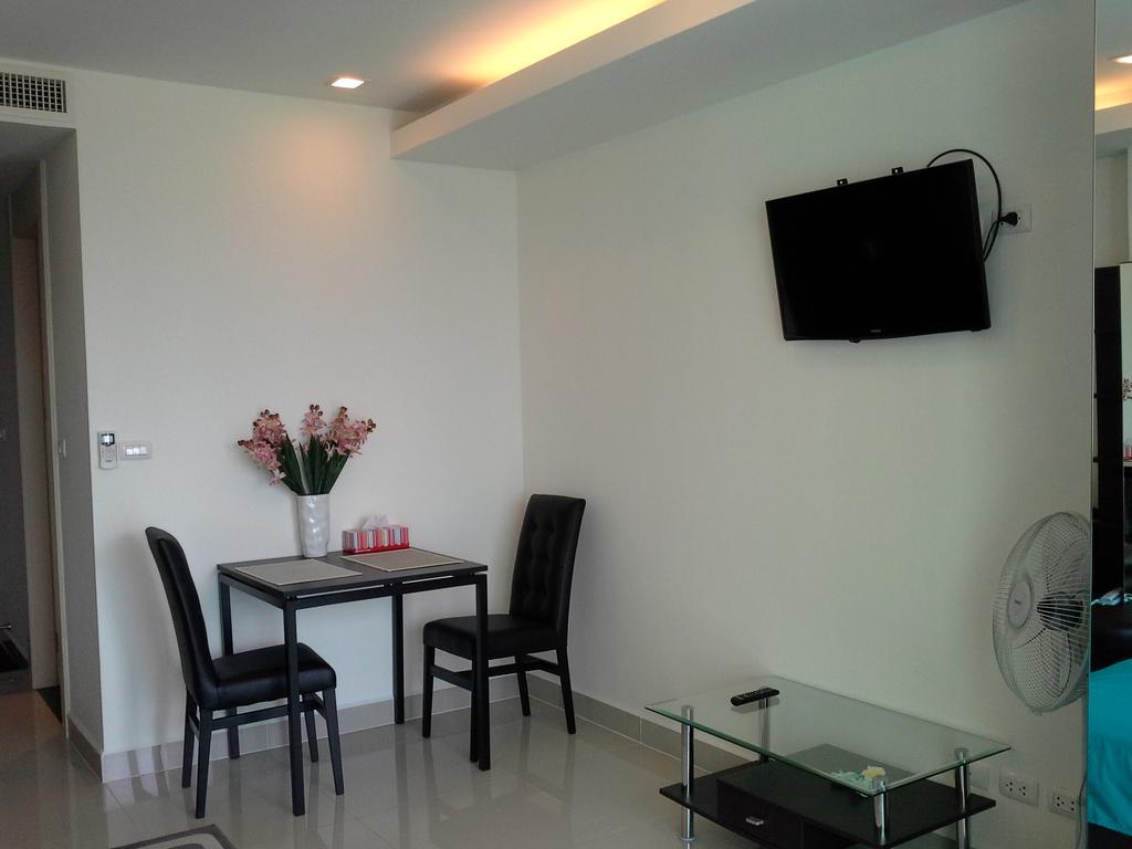 Cosy Beach View Apartments Pattaya Exterior foto